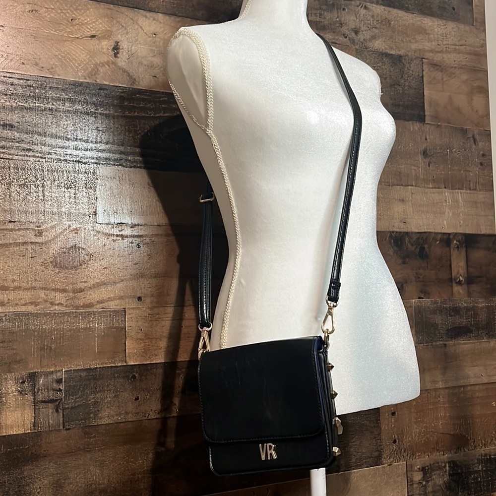 Vr Black Crossbody Bag Adjustable Straps Gold Tone Spikes